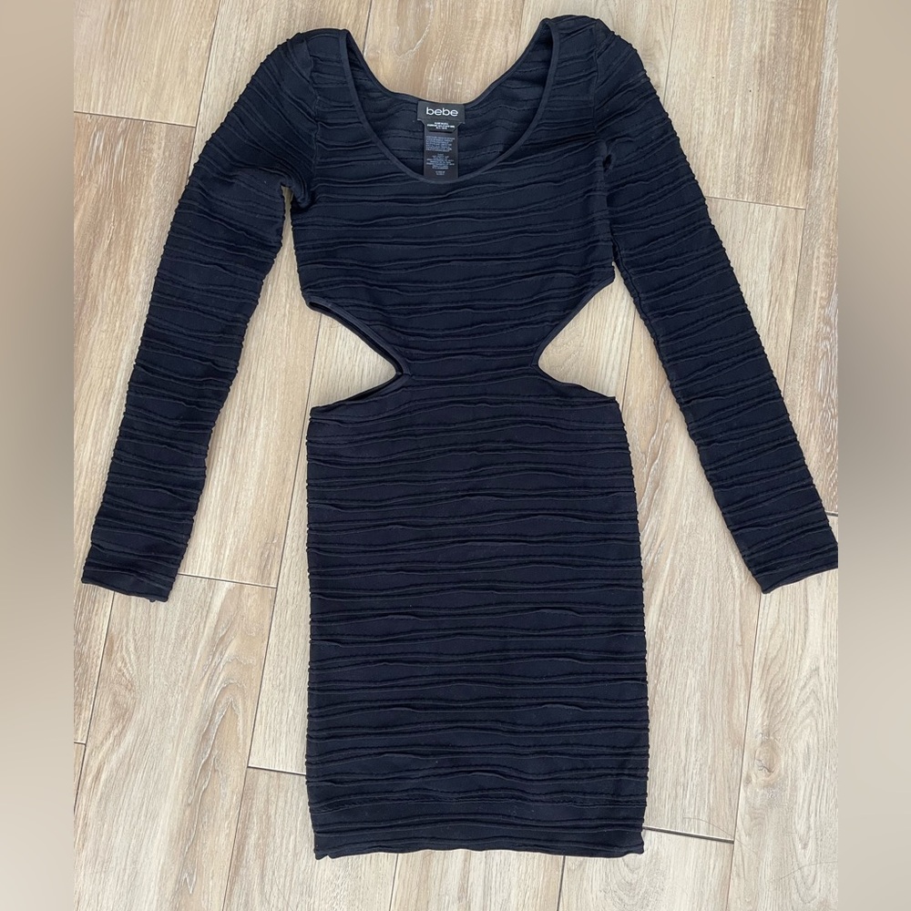 BEBE Cutout Long Sleeve Dress🖤